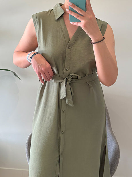 Vestido Sahara – Elegancia Utilitaria con un Toque Sofisticado